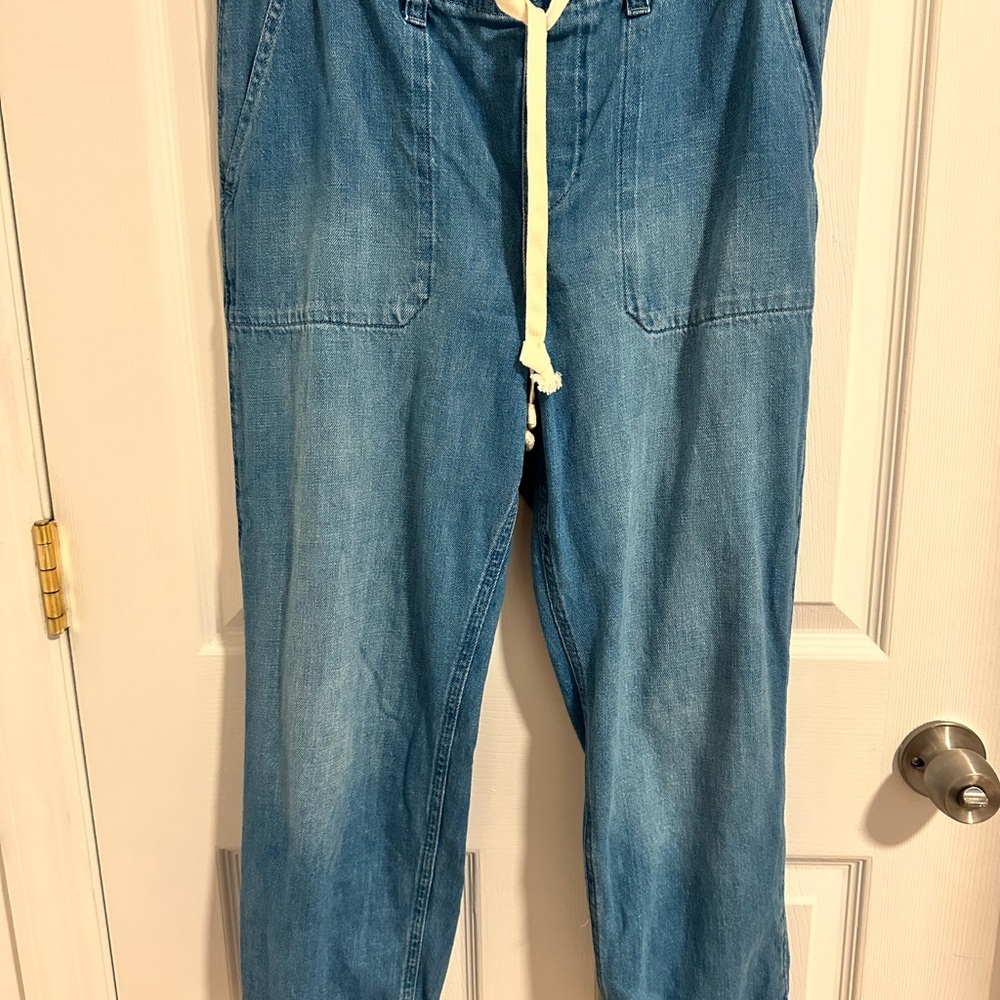 Gap Women’s Mid Rise SuperSoft Easy Jeans. Size Medium Petite